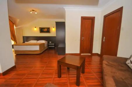 Neptun Kvariati - 36