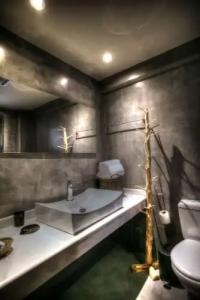 Oniropetra Boutique - 95