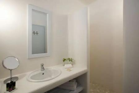 Calme Boutique - Adults Only - 8