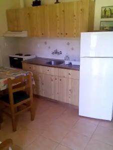 Pefka Studios & Apartments - 35