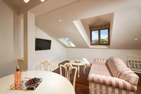 Piazza Heritage - 117