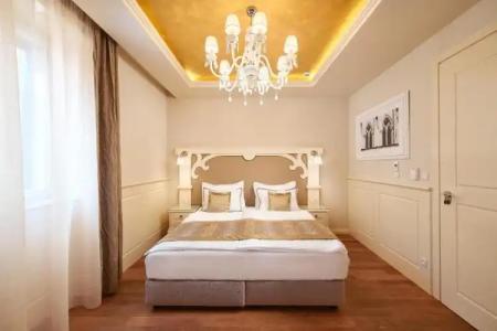 Piazza Heritage - 70