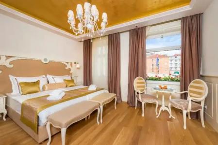 Piazza Heritage - 88