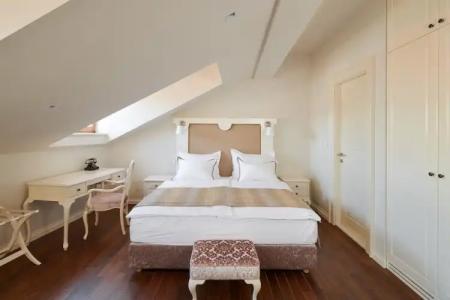 Piazza Heritage - 107