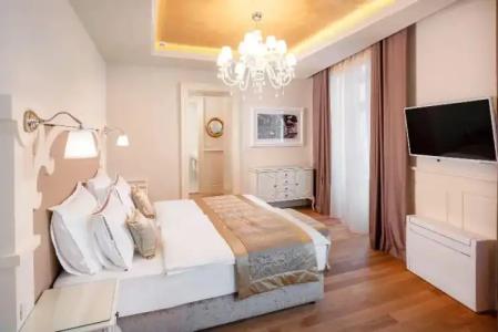 Piazza Heritage - 24