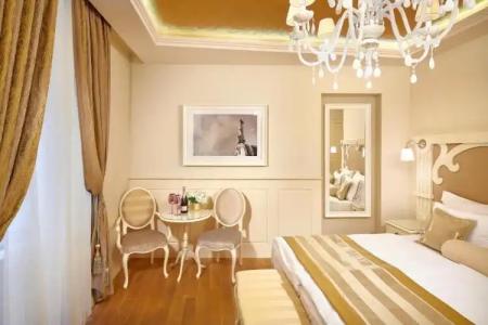 Piazza Heritage - 72