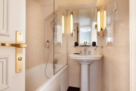 Madeleine Plaza - 34