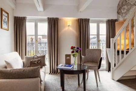 Madeleine Plaza - 23