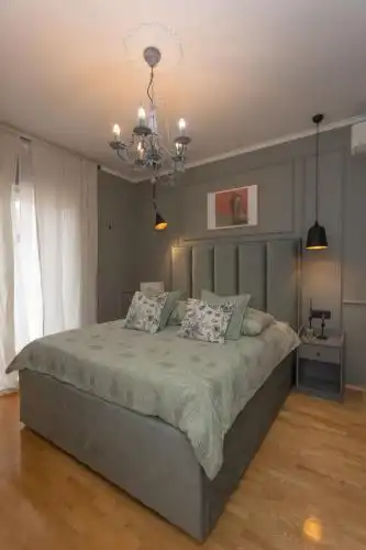 The Residence - 8