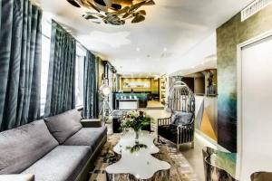 Hotel d'Amiens, Paris