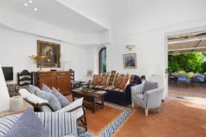 Villa Apollo B&B, Capri Village