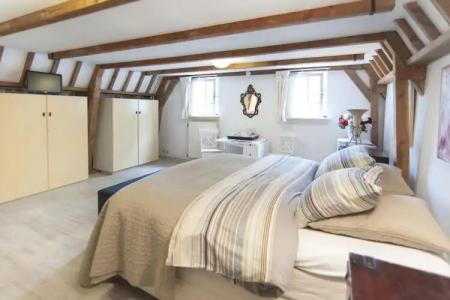 Bed & Breakfast of Art - 1