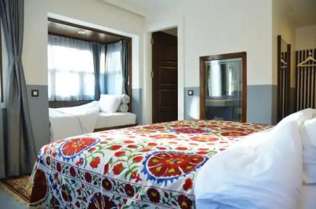 Ayasoluk & Restaurant - 110