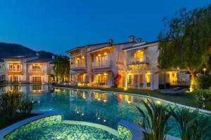 Portvillas by Villa Safiya, Goecek