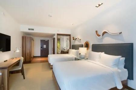 Hyatt Centric Waikiki Beach - 47