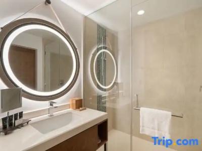 Hyatt Centric Waikiki Beach - 61