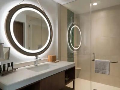 Hyatt Centric Waikiki Beach - 46