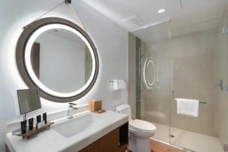 Hyatt Centric Waikiki Beach - 37