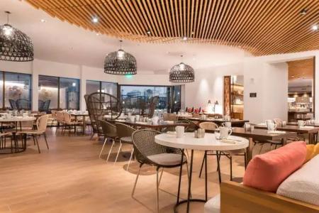 Hyatt Centric Waikiki Beach - 20