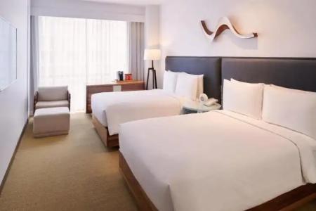 Hyatt Centric Waikiki Beach - 29