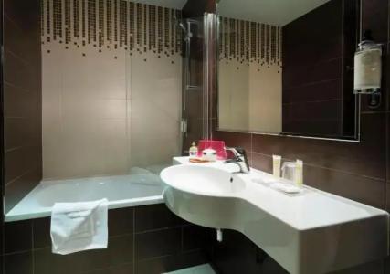 Best Western Anjou Lafayette Opera - 107