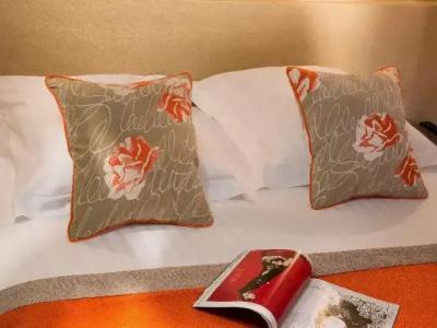 Best Western Anjou Lafayette Opera - 46