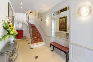 Royal Saint Germain, Paris