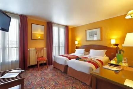 The Originals Paris Paix République - 44