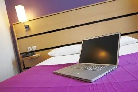 The Originals Paris Paix République - 34