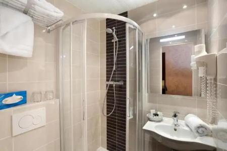 The Originals Paris Paix République - 67