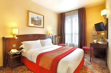 The Originals Paris Paix République - 62