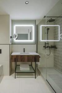 Le Méridien Paris Arc De Triomphe - 45