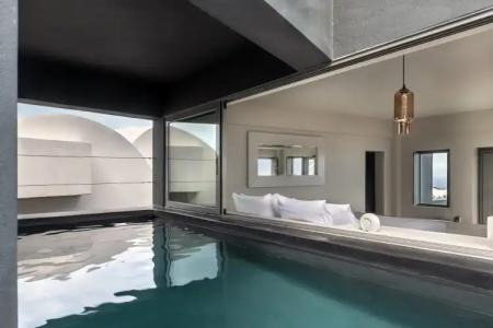 West East Suites - 18