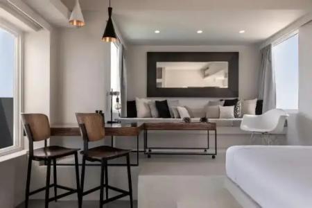 West East Suites - 97