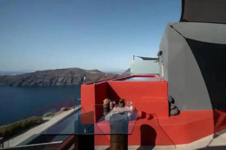 West East Suites - 103