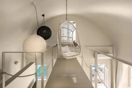 West East Suites - 119