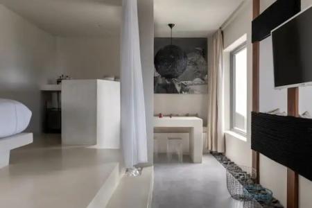 West East Suites - 49