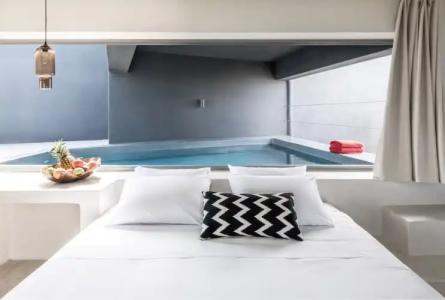 West East Suites - 41