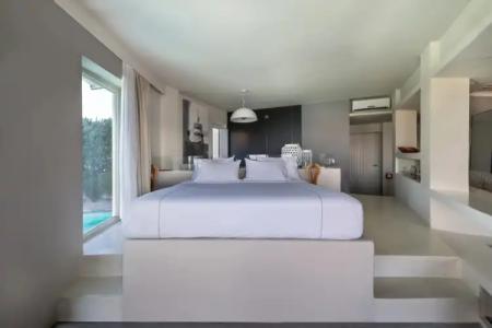 West East Suites - 1