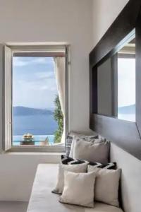 West East Suites - 64