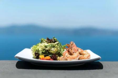 West East Suites - 10