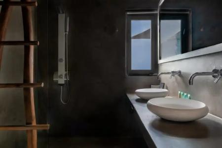 West East Suites - 135