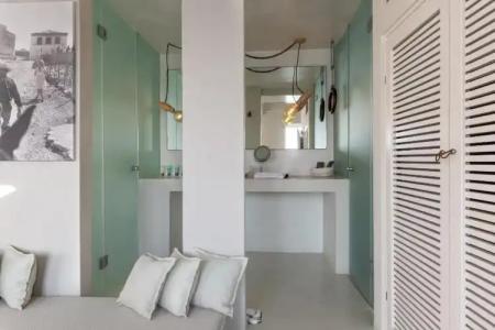 West East Suites - 130