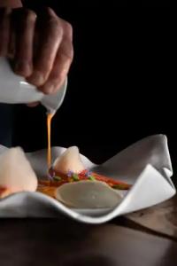 West East Suites - 12