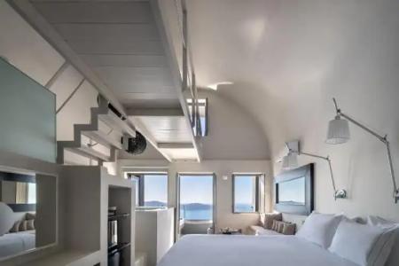 West East Suites - 126