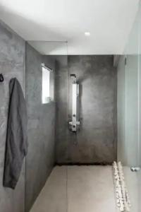 West East Suites - 145