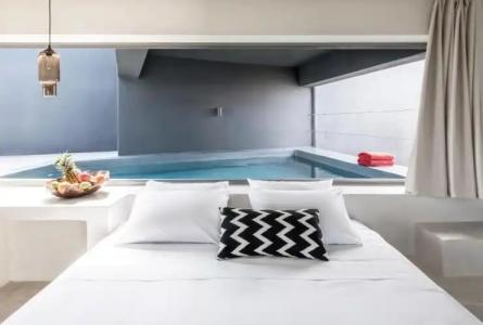 West East Suites - 61