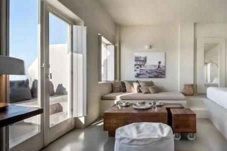 West East Suites - 81