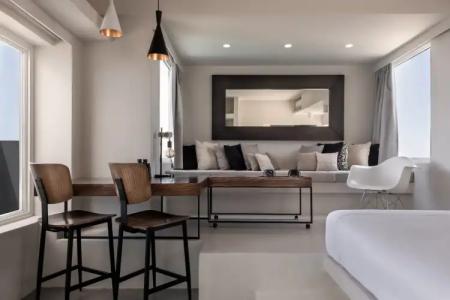 West East Suites - 4