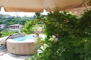 S Vidom Na More Bungalow Guest house, Sukhumi